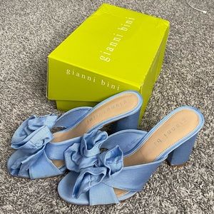 Gianni Bini bow detail block heel mules